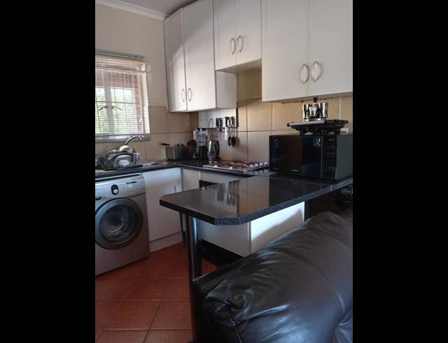 2 BEDROOM TOWNHOUSE FOR SALE IN TERENURE